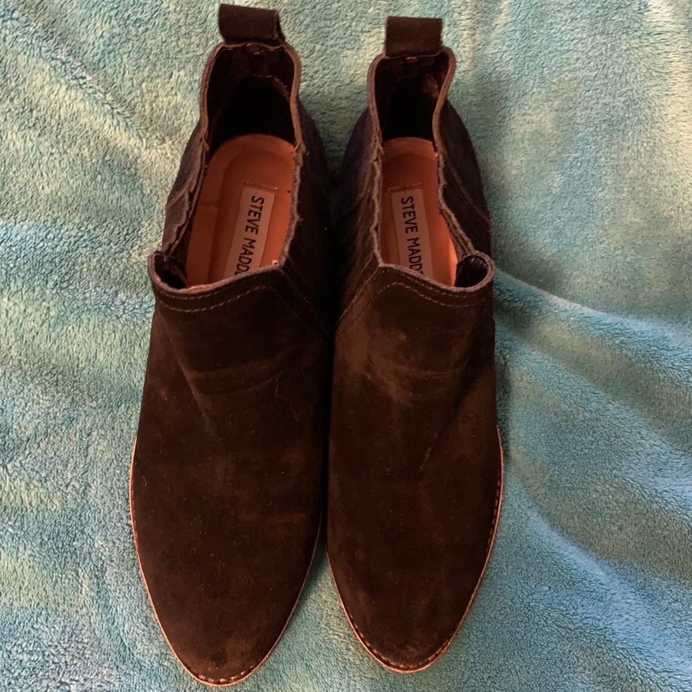 Steve Madden suede boots